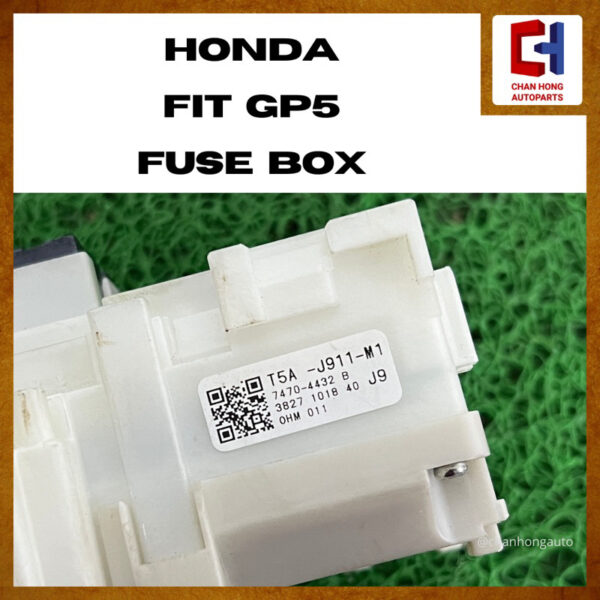 Honda Fit GP5 Fuse Box [747044320W][Original from Japan][Used] - Image 4