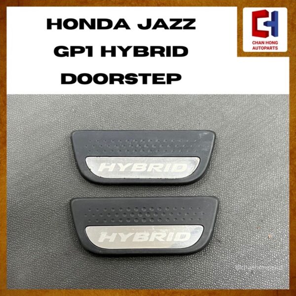 Honda Jazz GP1 Hybrid Doorstep/Sill Scuff Plate [Used] - Image 4
