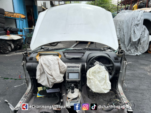 Nissan Skyline PV35 4 Doors VQ35 6 Speed M/T Half Cut - Image 3