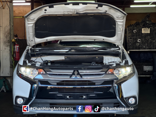 Mitsubishi Outlander 2016 Half Cut