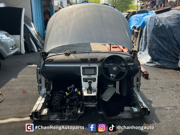 Volkswagen Passat CC CCZ EA888 Engine Half Cut - Image 4