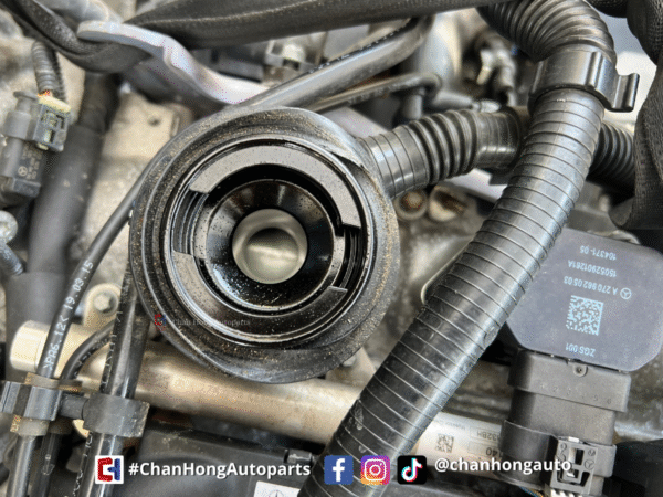 Mercedes-Benz 270910 1.6L Engine - Image 6