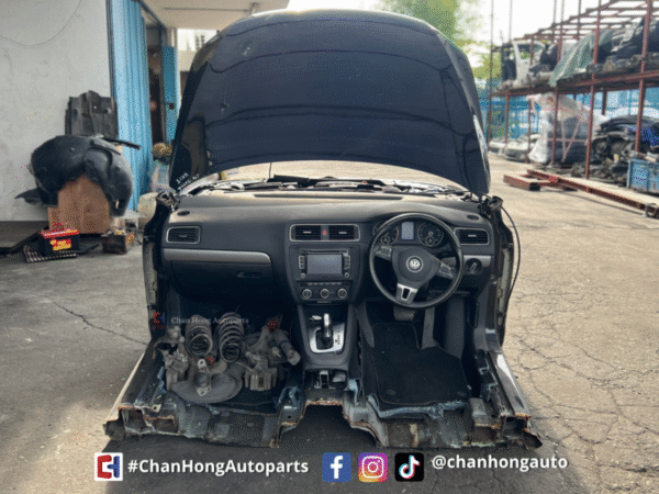 Volkswagen Jetta CTH TSI 1.4L Twincharge Turbo Half Cut - Image 3