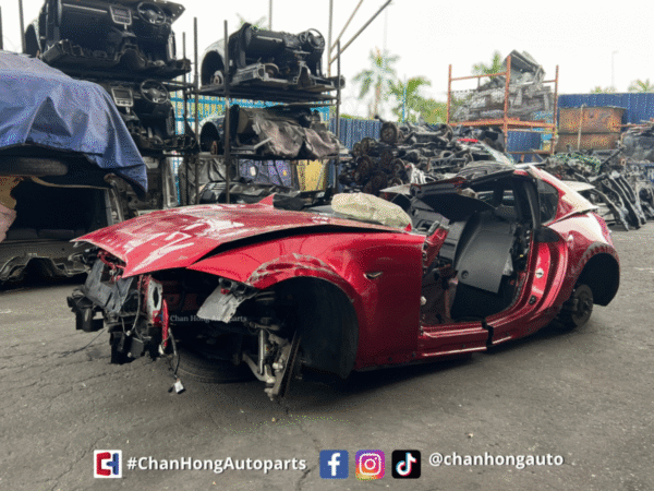 Mazda MX5 with PE 2.0L Engine Half Cut