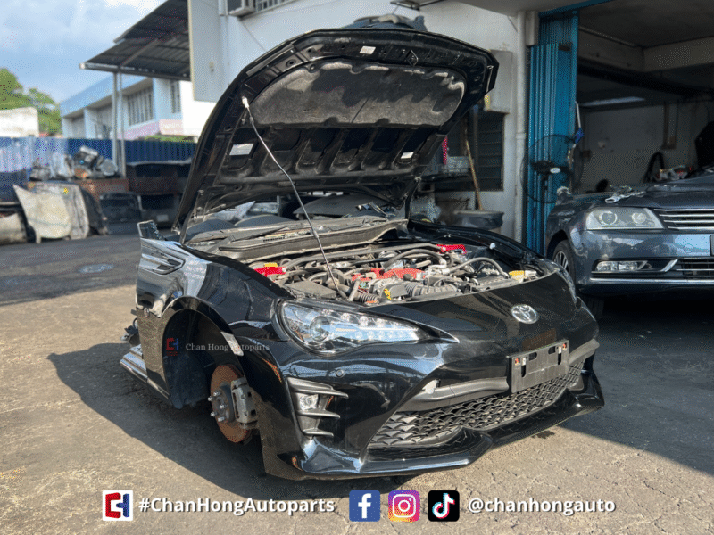 Toyota 86 2.0 GT Facelift FA20 Engine Half Cut - Image 2